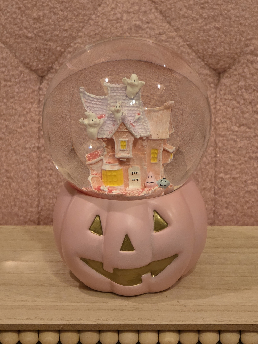 Halloween Pink Jack-o-lantern Base Snow Globe Featuring A Haunted House W/ghosts